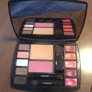 Chanel face palette